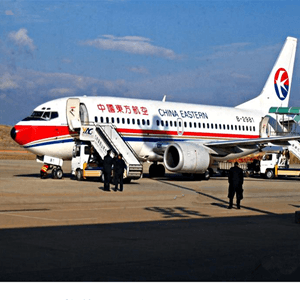 格尔木空运航空快运业稳步发展的原因是什么？